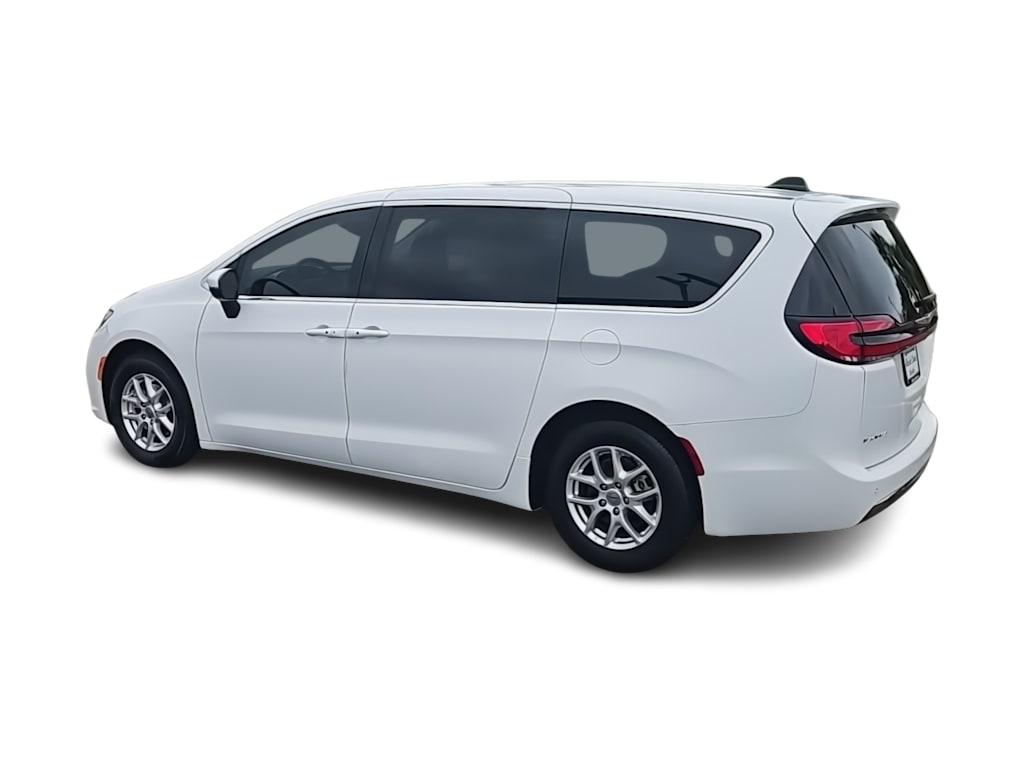 Thumbnail: 2023 Chrysler Pacifica - 18
