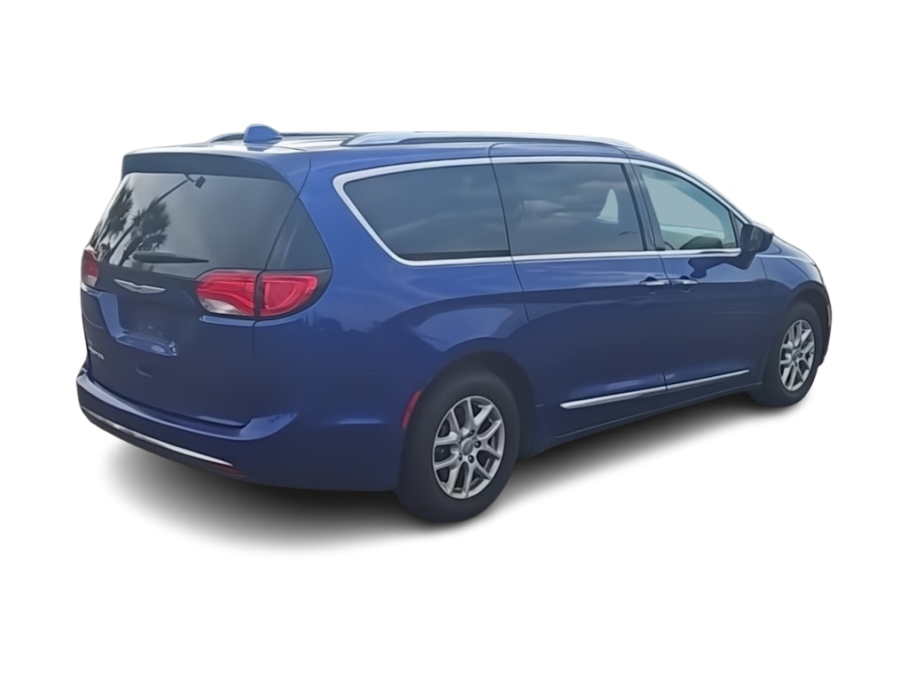 Thumbnail: 2020 Chrysler Pacifica - 10