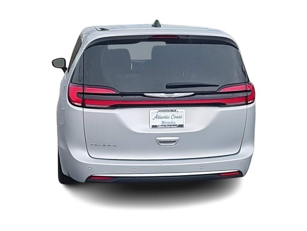 Thumbnail: 2023 Chrysler Pacifica - 4