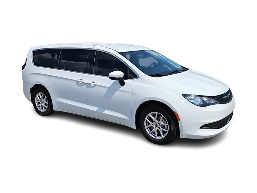 Thumbnail: 2022 Chrysler Voyager - 15