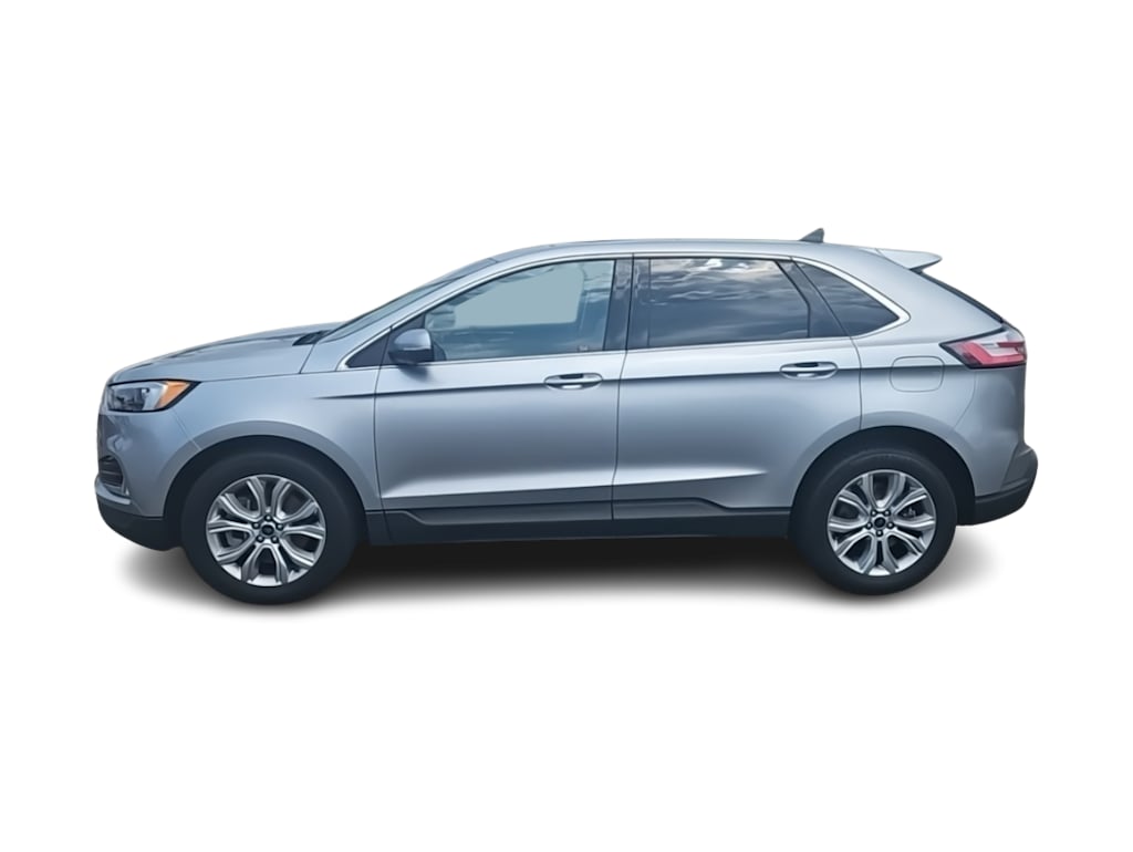 2022 Ford Edge Titanium 16