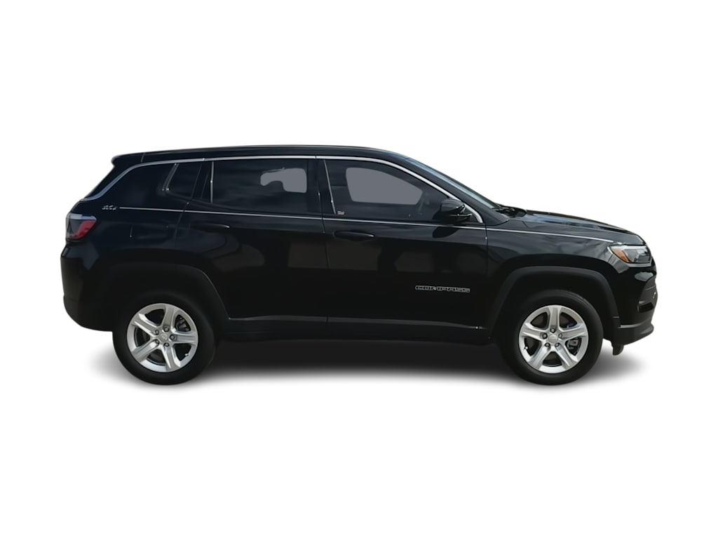 2023 Jeep Compass Sport 18