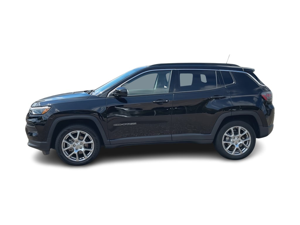 Thumbnail: 2022 Jeep Compass - 3