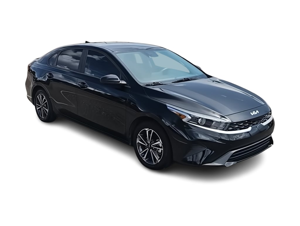 Thumbnail: 2024 Kia Forte - 14