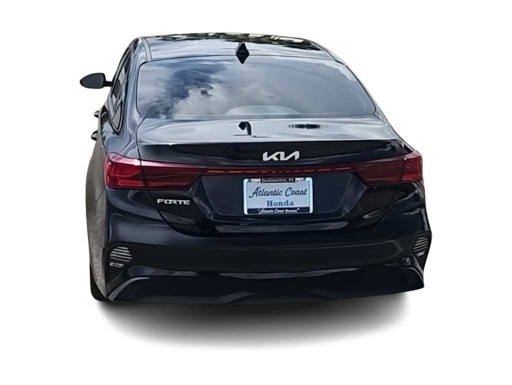 Thumbnail: 2024 Kia Forte - 16