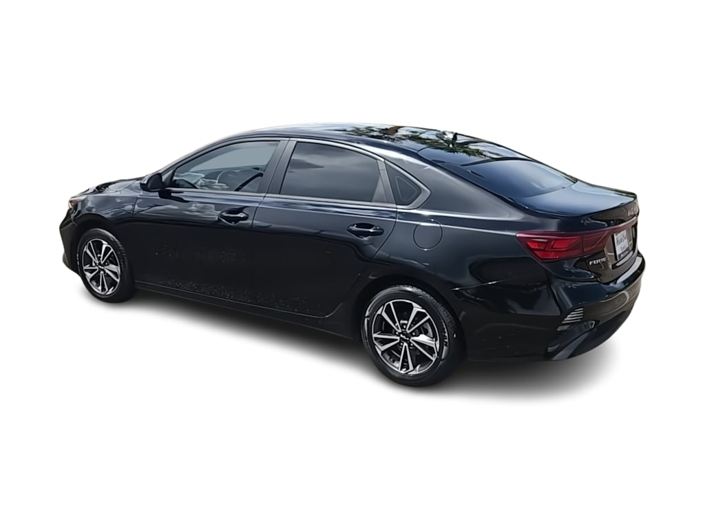Thumbnail: 2024 Kia Forte - 4