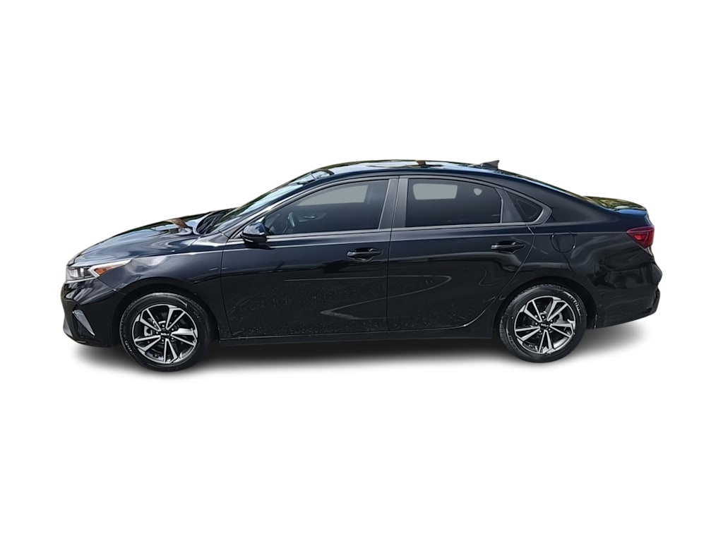 Thumbnail: 2024 Kia Forte - 15