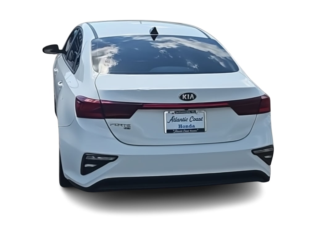 Thumbnail: 2019 Kia Forte - 16