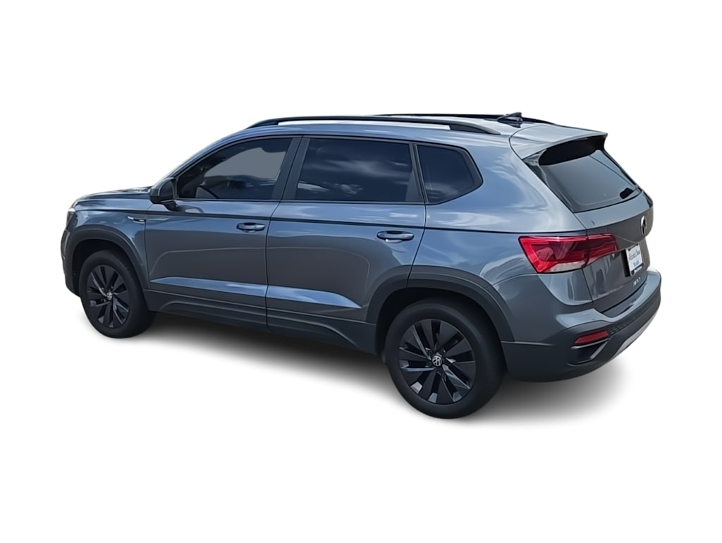 Thumbnail: 2022 Volkswagen Taos - 4
