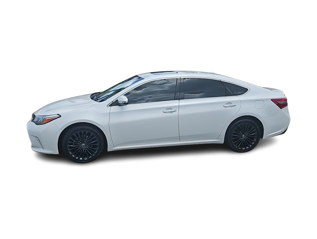 Thumbnail: 2017 Toyota Avalon - 3