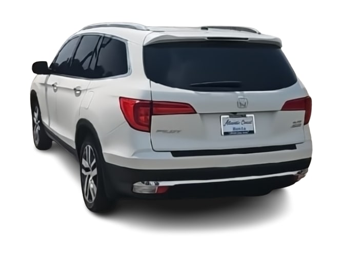 Thumbnail: 2017 Honda Pilot - 17