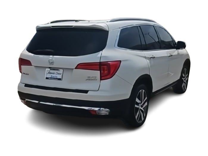 Thumbnail: 2017 Honda Pilot - 18