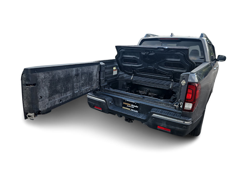 Thumbnail: 2017 Honda Ridgeline - 26