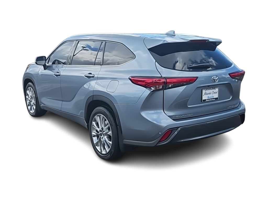 Thumbnail: 2020 Toyota Highlander - 4