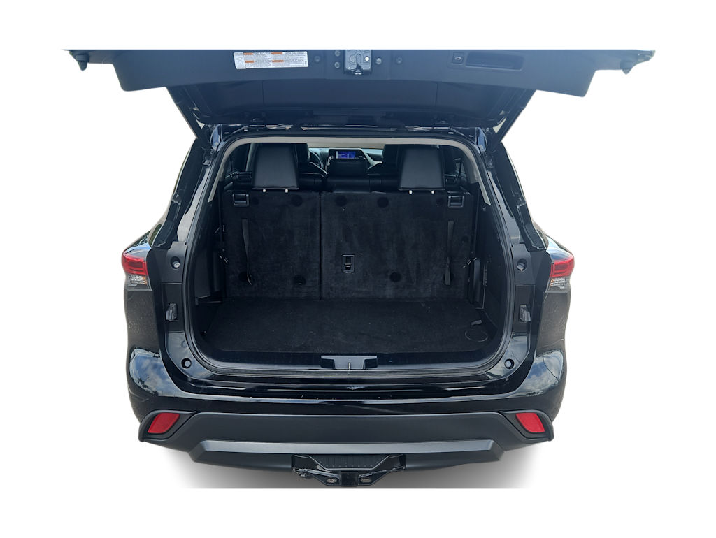 Thumbnail: 2023 Toyota Highlander - 15