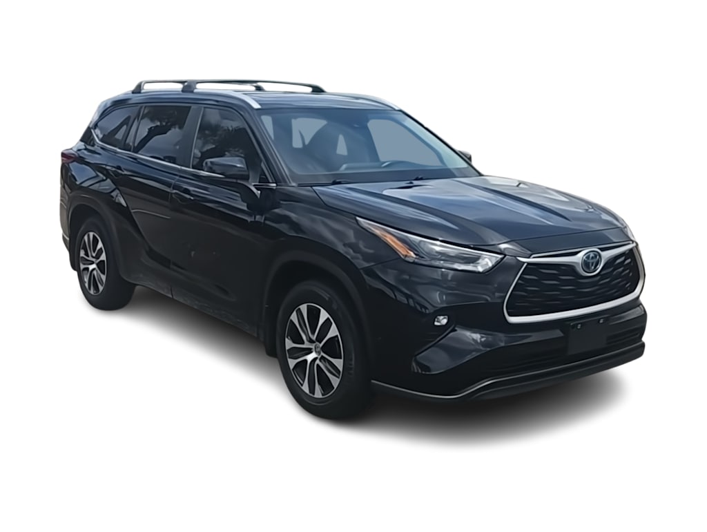 Thumbnail: 2023 Toyota Highlander - 16