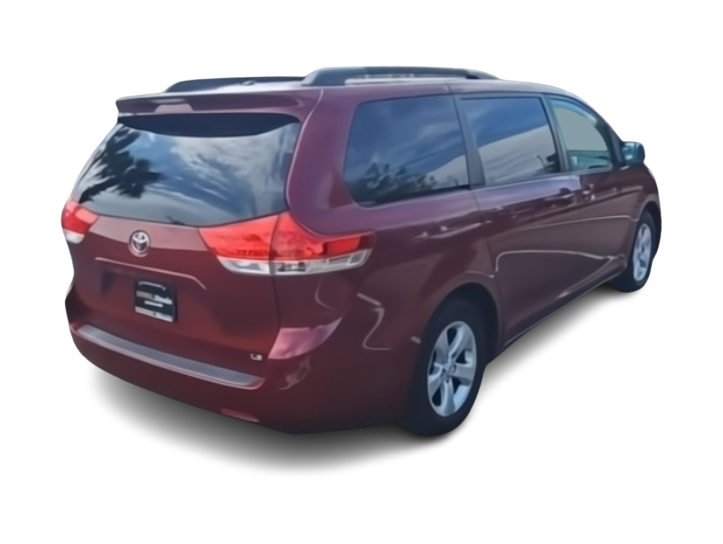 2011 Toyota Sienna LE 20