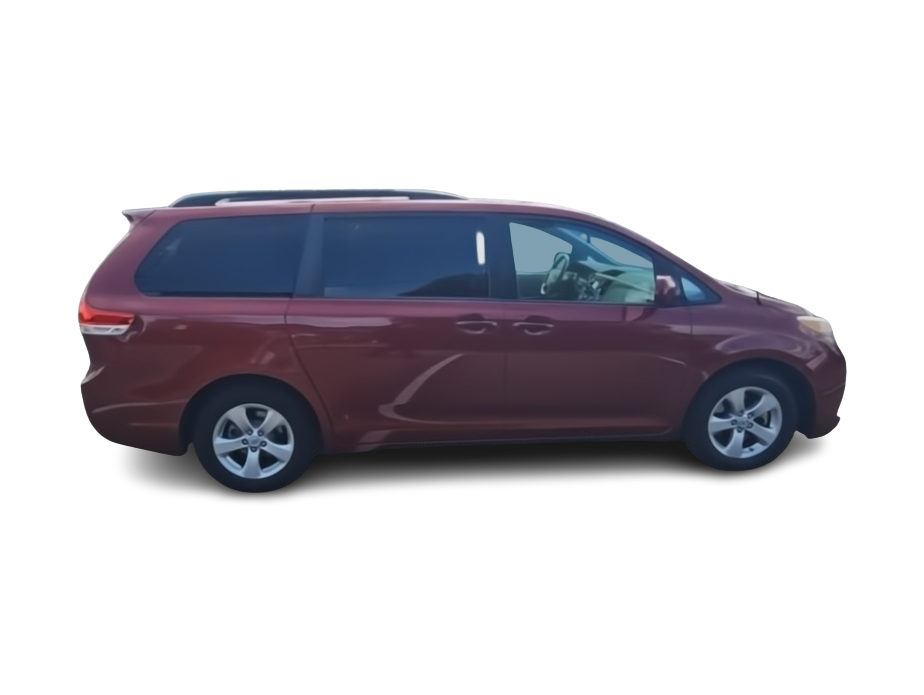 2011 Toyota Sienna LE 21