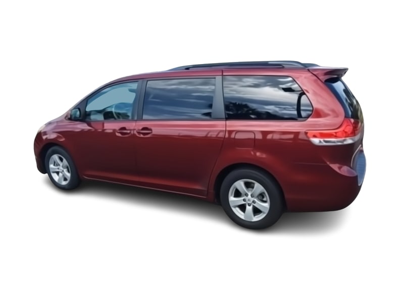 2011 Toyota Sienna LE 18