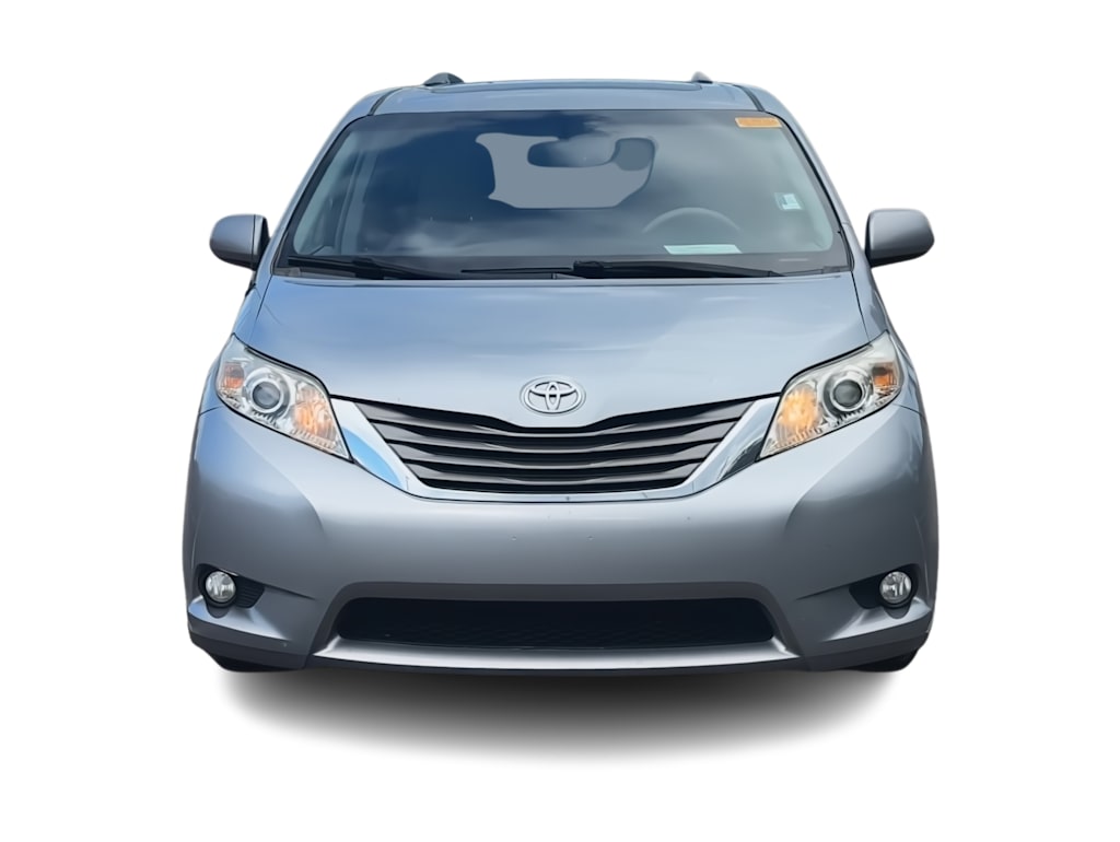 Thumbnail: 2014 Toyota Sienna - 5