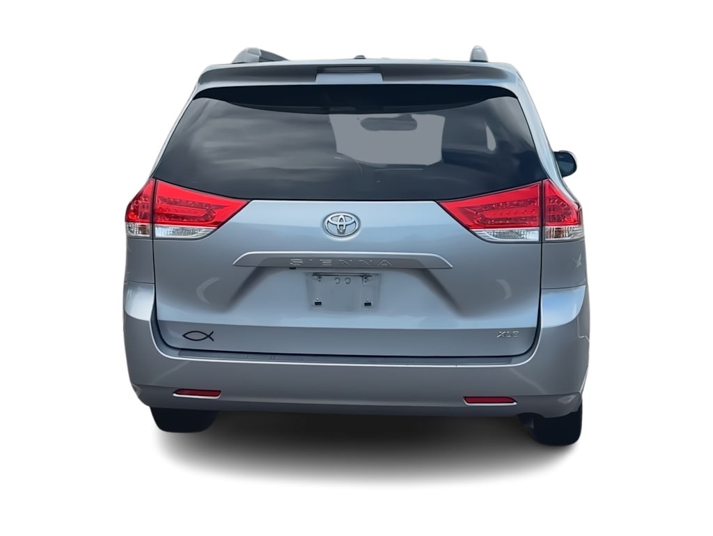 Thumbnail: 2014 Toyota Sienna - 4