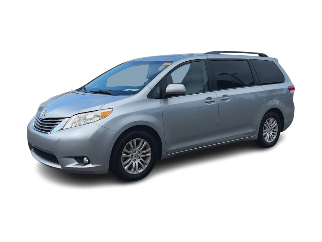 Thumbnail: 2014 Toyota Sienna - 9