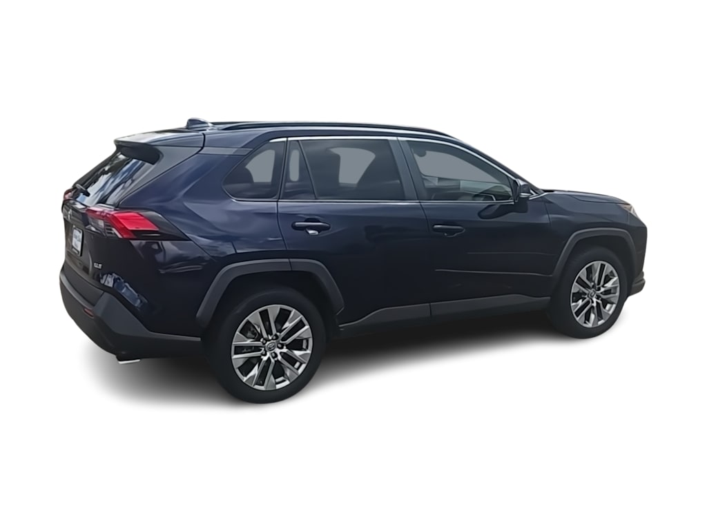 Thumbnail: 2021 Toyota RAV4 - 20