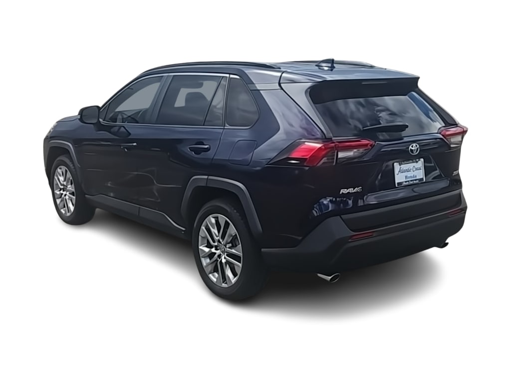 Thumbnail: 2021 Toyota RAV4 - 4