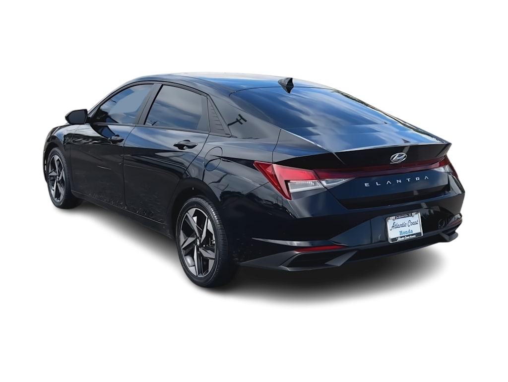 Thumbnail: 2023 Hyundai Elantra - 4