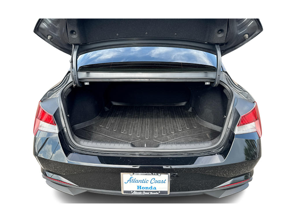 Thumbnail: 2023 Hyundai Elantra - 14