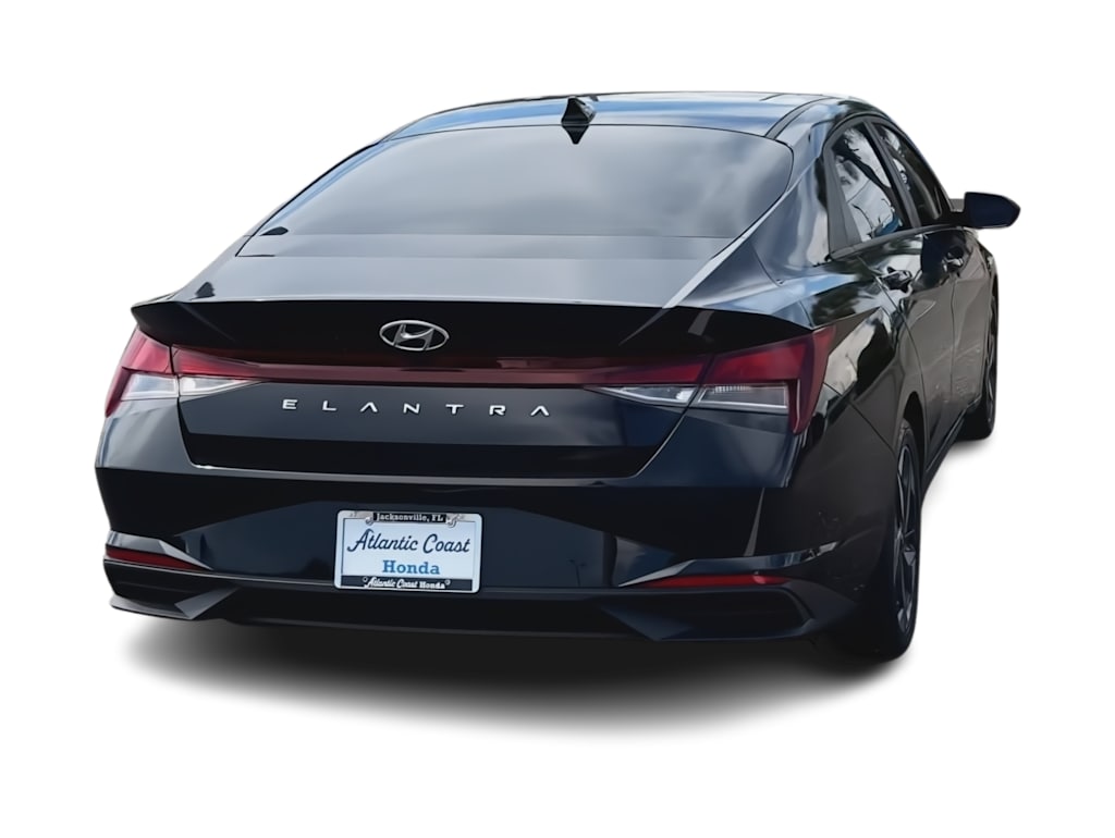 Thumbnail: 2023 Hyundai Elantra - 17