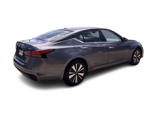 Thumbnail: 2022 Nissan Altima - 26