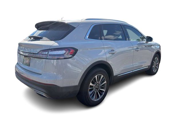 Thumbnail: 2021 Lincoln Nautilus - 17
