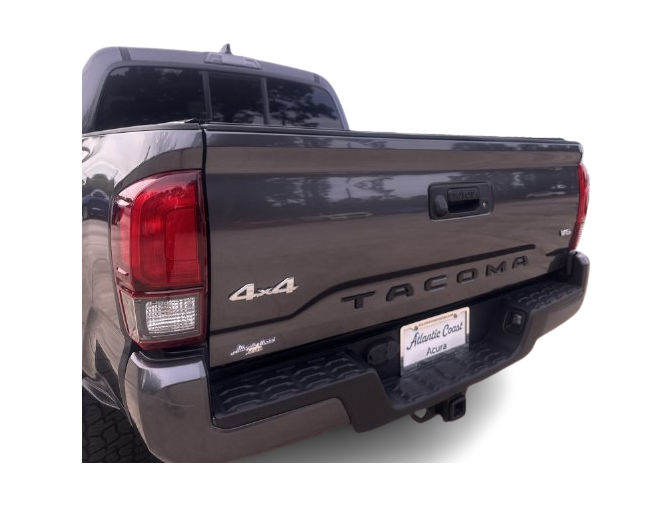 Thumbnail: 2022 Toyota Tacoma - 30