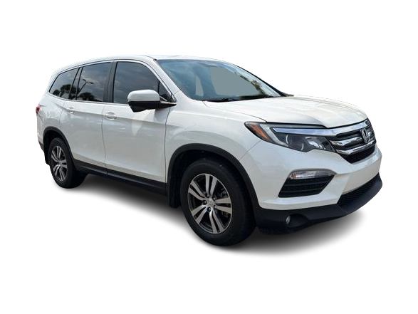 Thumbnail: 2017 Honda Pilot - 16