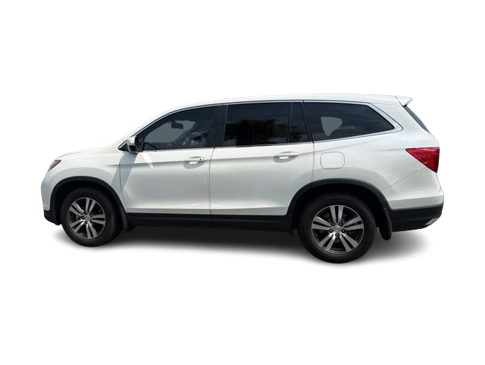 Thumbnail: 2017 Honda Pilot - 21