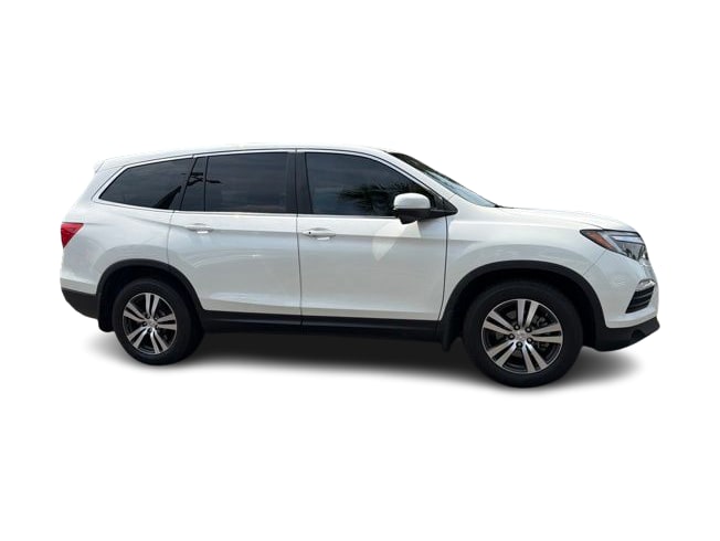 Thumbnail: 2017 Honda Pilot - 18