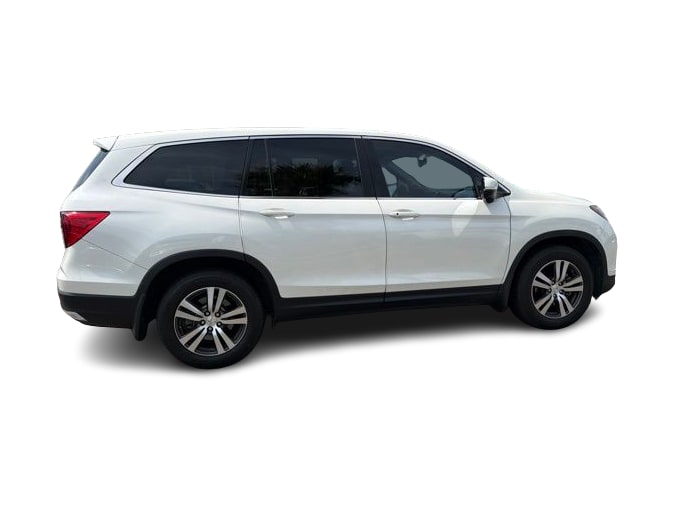 Thumbnail: 2017 Honda Pilot - 20
