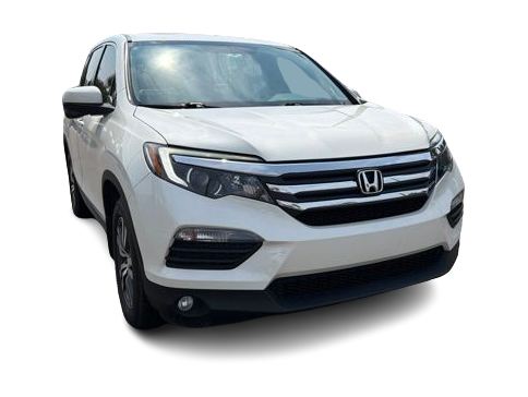 Thumbnail: 2017 Honda Pilot - 14