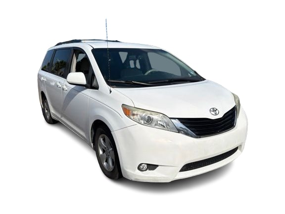 Thumbnail: 2012 Toyota Sienna - 11