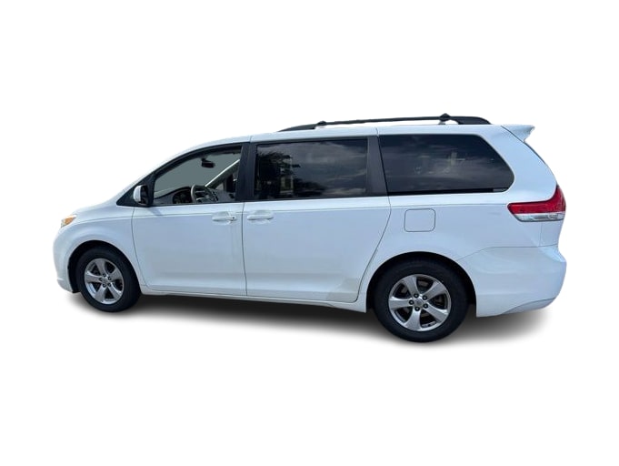 Thumbnail: 2012 Toyota Sienna - 15