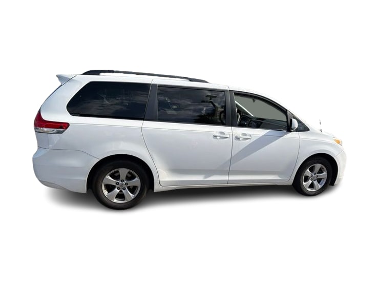 Thumbnail: 2012 Toyota Sienna - 14
