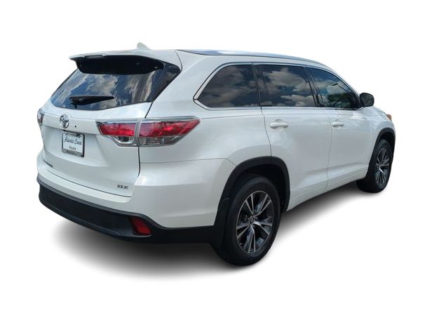 Thumbnail: 2016 Toyota Highlander - 23