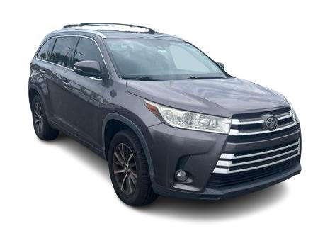 Thumbnail: 2017 Toyota Highlander - 16
