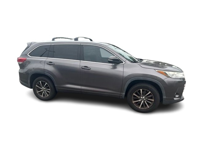 Thumbnail: 2017 Toyota Highlander - 20