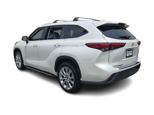 Thumbnail: 2021 Toyota Highlander - 4