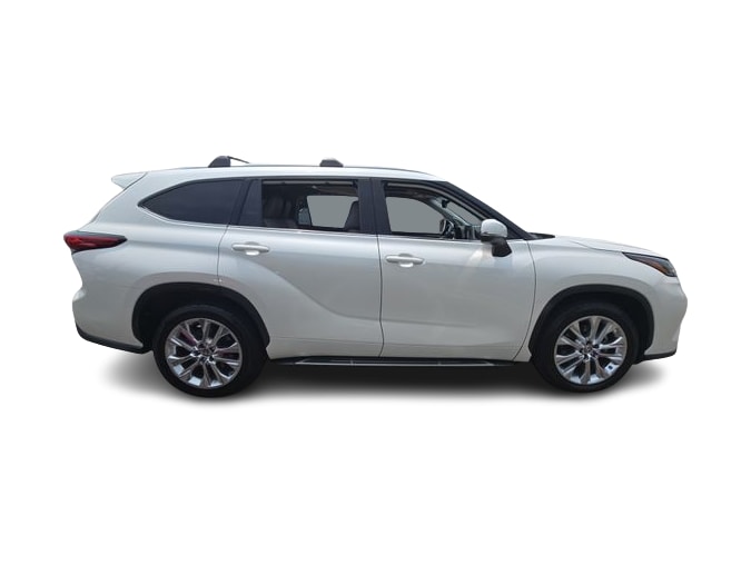 Thumbnail: 2021 Toyota Highlander - 22