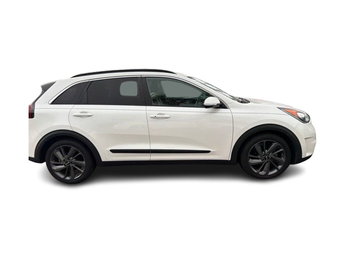 Thumbnail: 2017 Kia Niro - 11