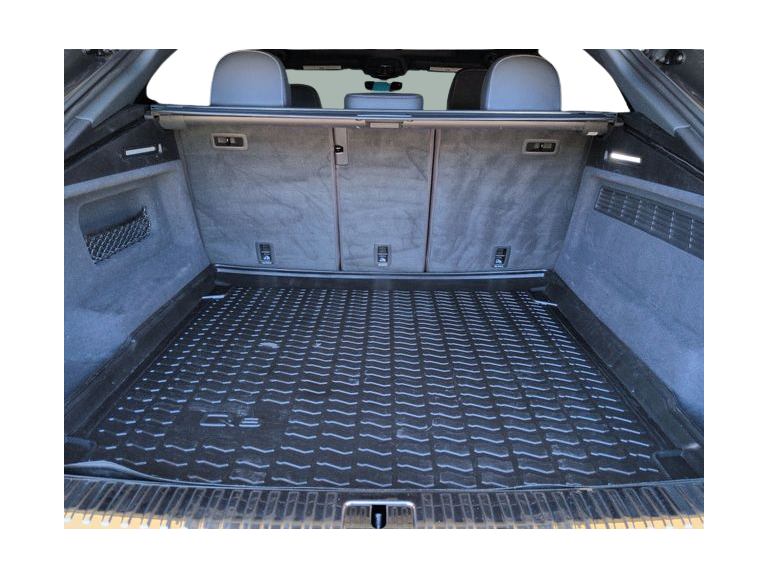 Thumbnail: 2019 Audi Q8 - 18