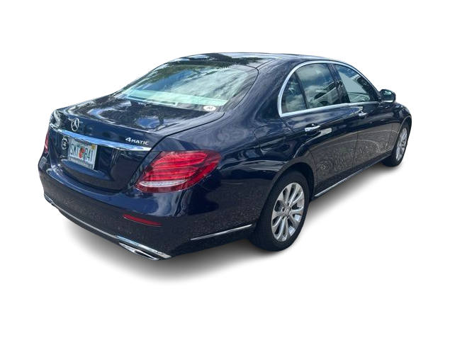 Thumbnail: 2017 Mercedes-Benz E-Class - 15